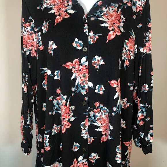 Kim Rogers Size XXL Tunic top- black with floral design - Picture 2 of 15